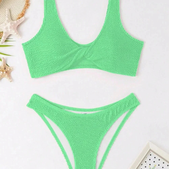 Green Sexy Women's Ruched Texture Twist Front Bikini Set - Picture 5 of 6
